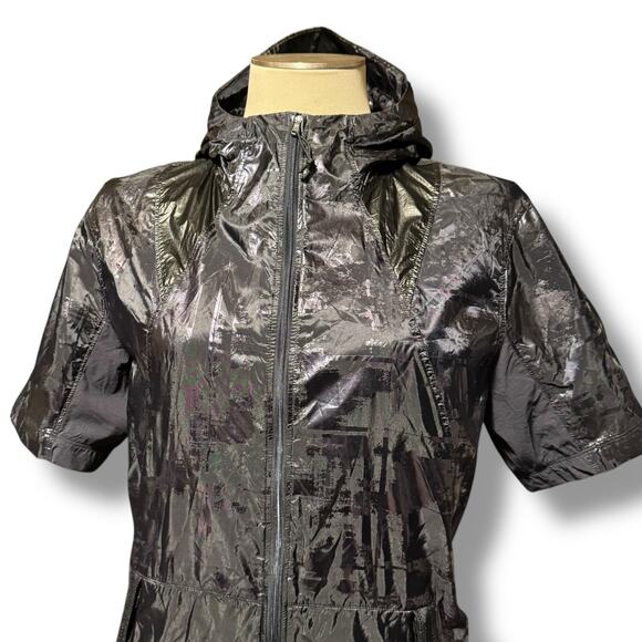 Under Armour Fitted Heat Gear Perpetual Short Sleeve Hooded Jacket Black Medium - Picture 4 of 12